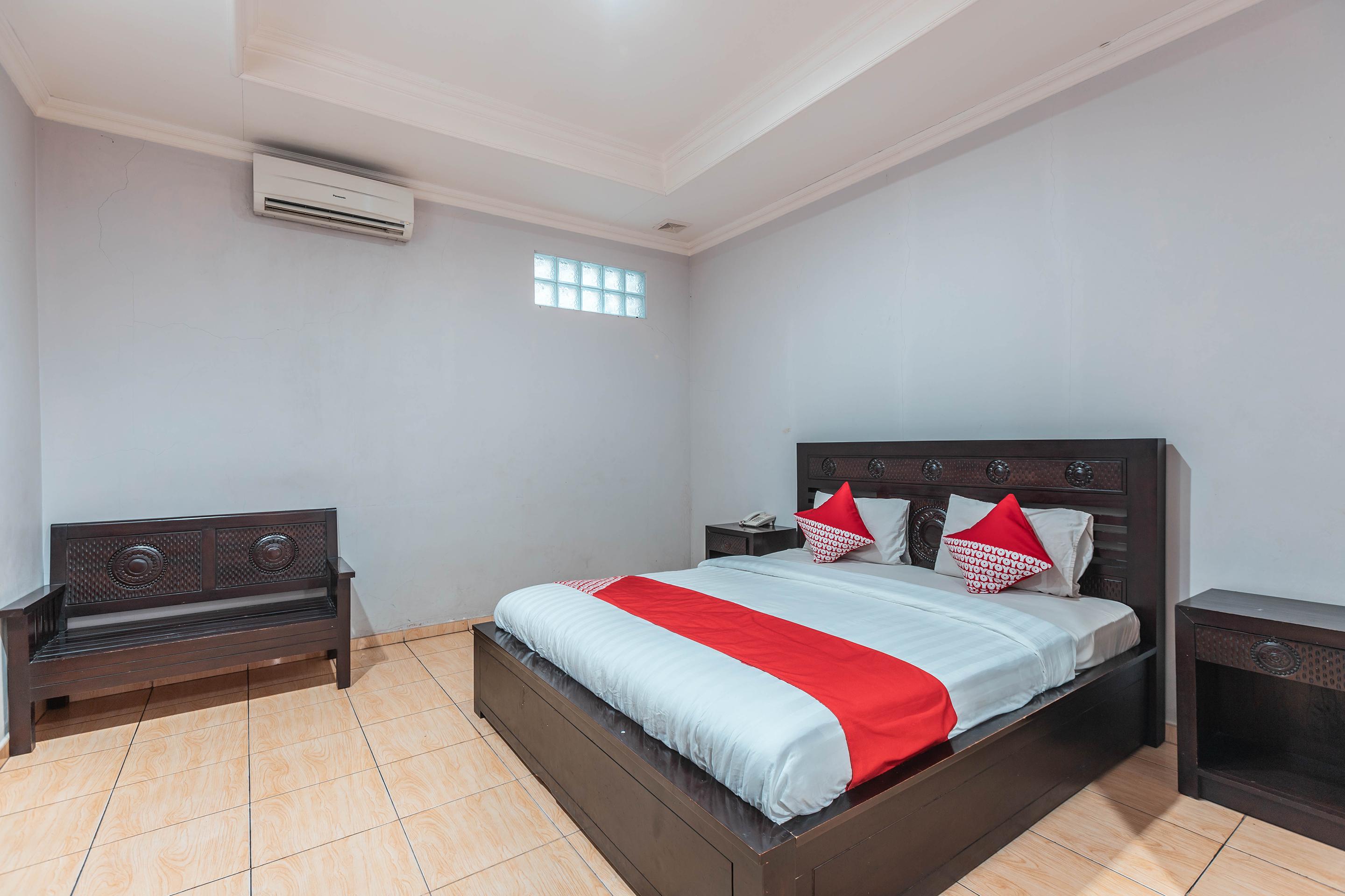 Super Oyo 686 Bunga Karang Hotel Bekasi Ngoại thất bức ảnh