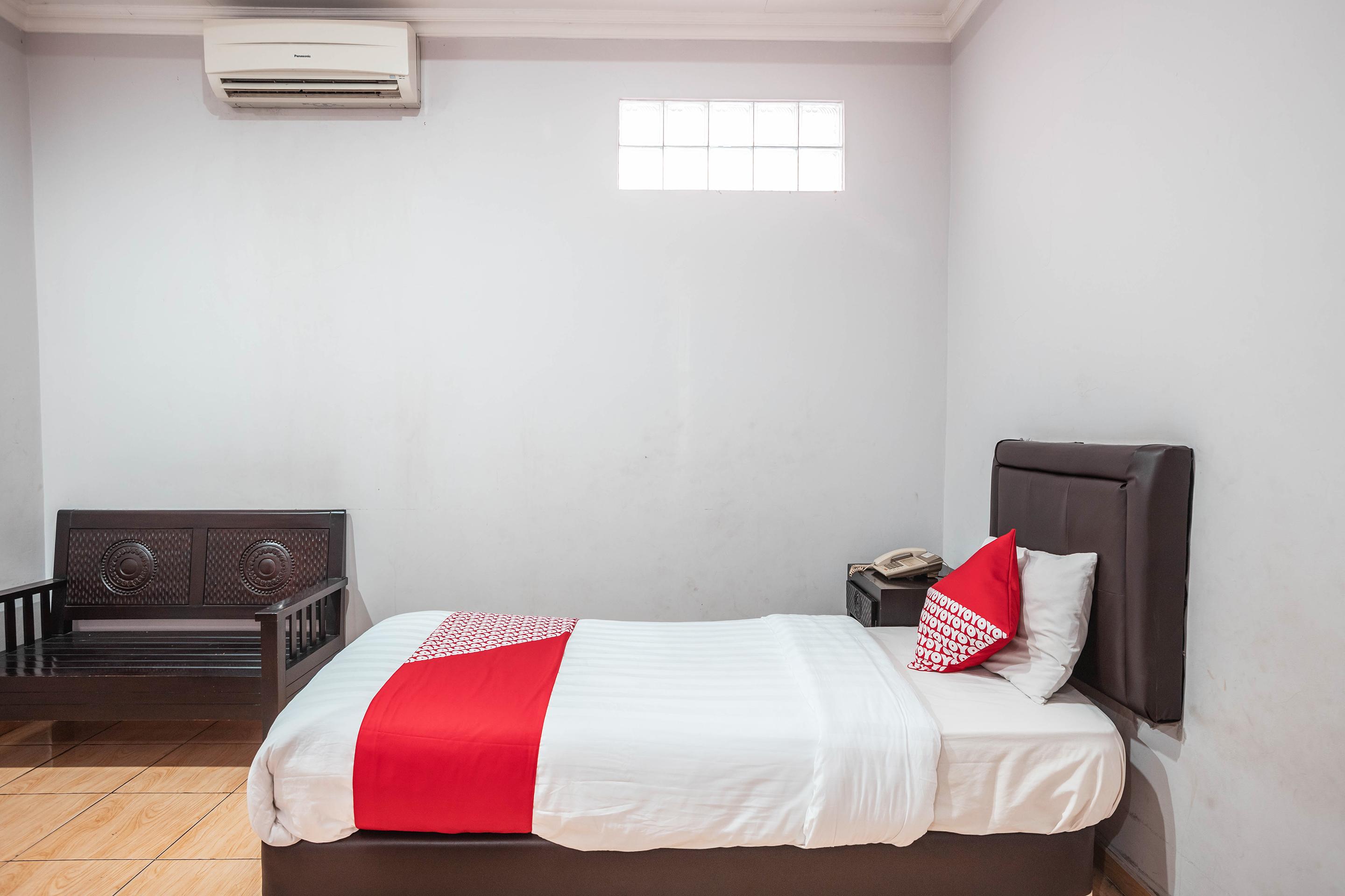 Super Oyo 686 Bunga Karang Hotel Bekasi Ngoại thất bức ảnh