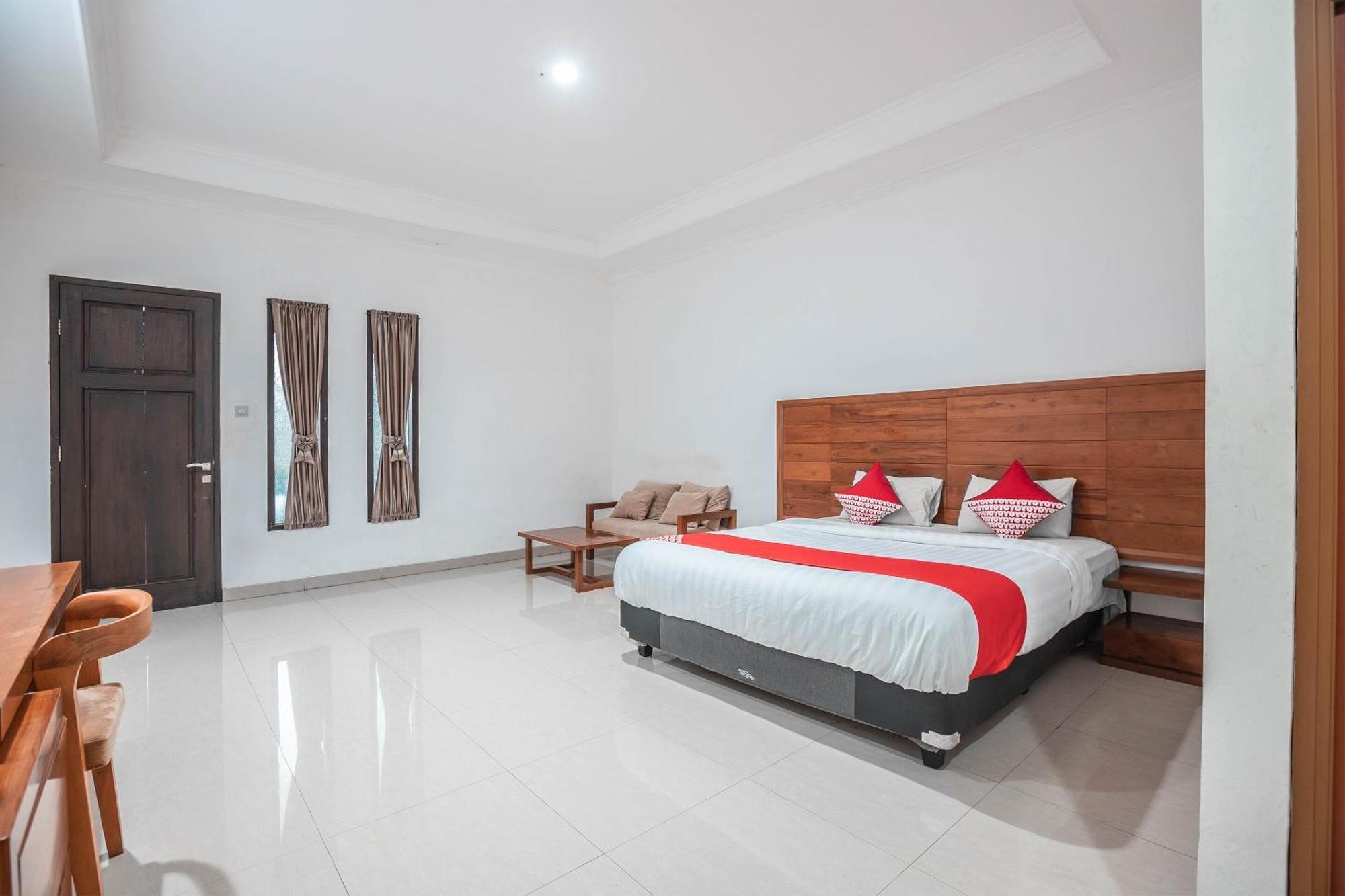 Super Oyo 686 Bunga Karang Hotel Bekasi Ngoại thất bức ảnh