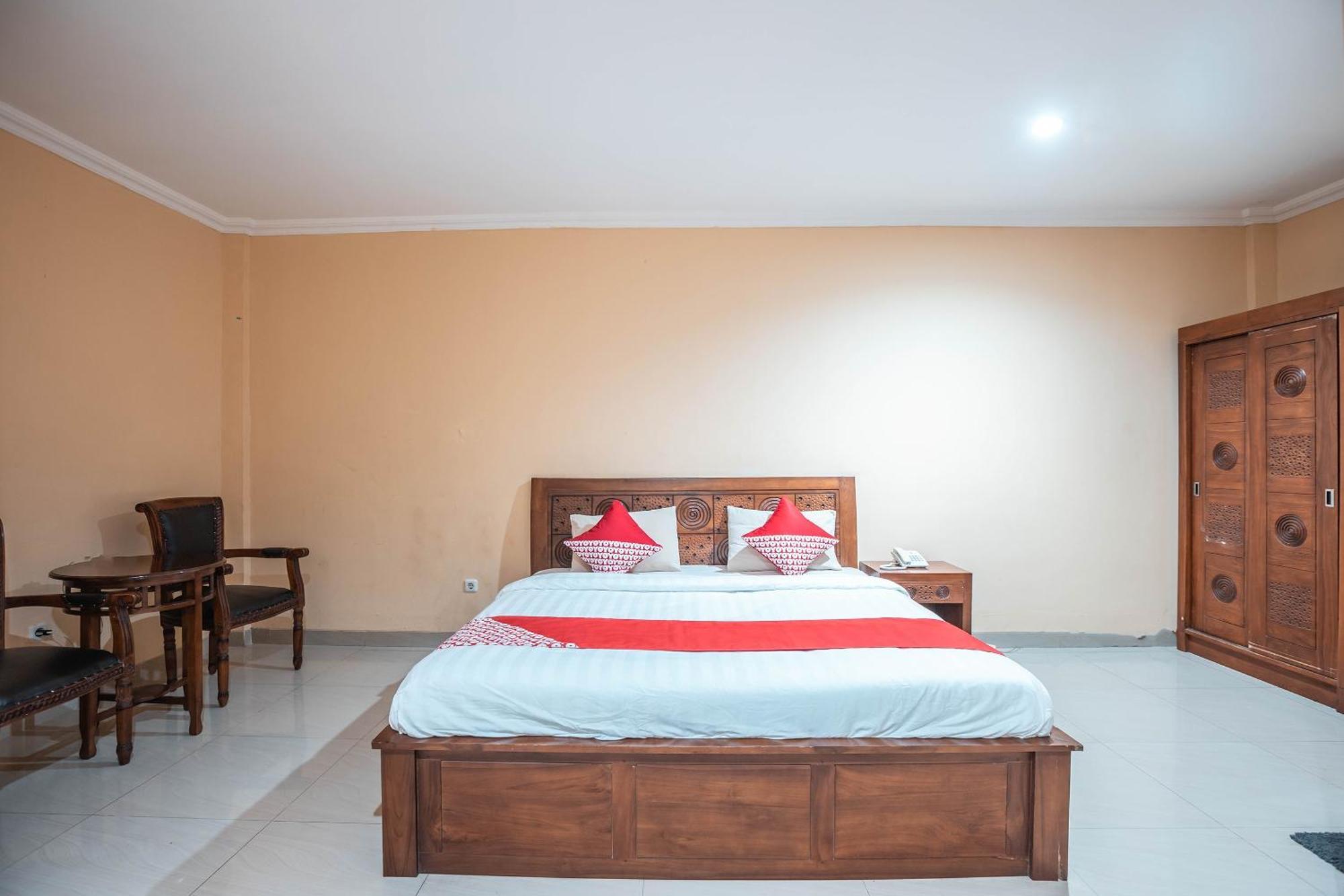 Super Oyo 686 Bunga Karang Hotel Bekasi Ngoại thất bức ảnh