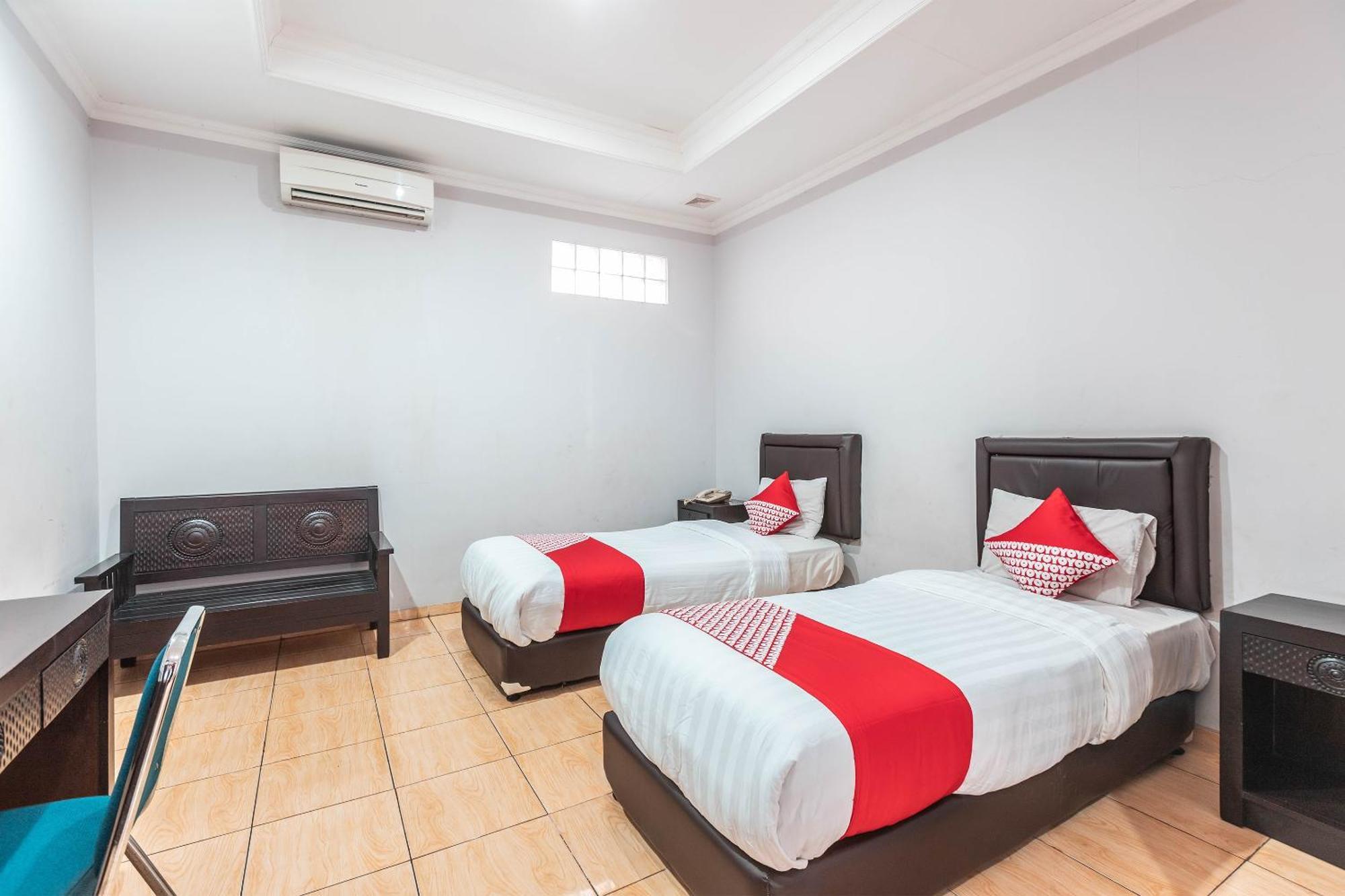 Super Oyo 686 Bunga Karang Hotel Bekasi Ngoại thất bức ảnh