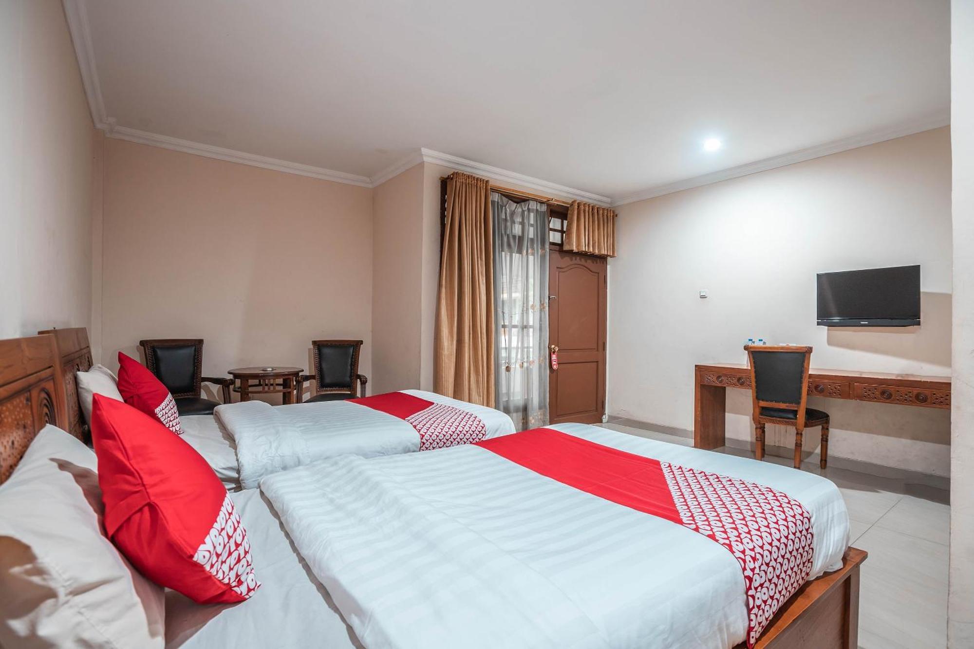 Super Oyo 686 Bunga Karang Hotel Bekasi Ngoại thất bức ảnh