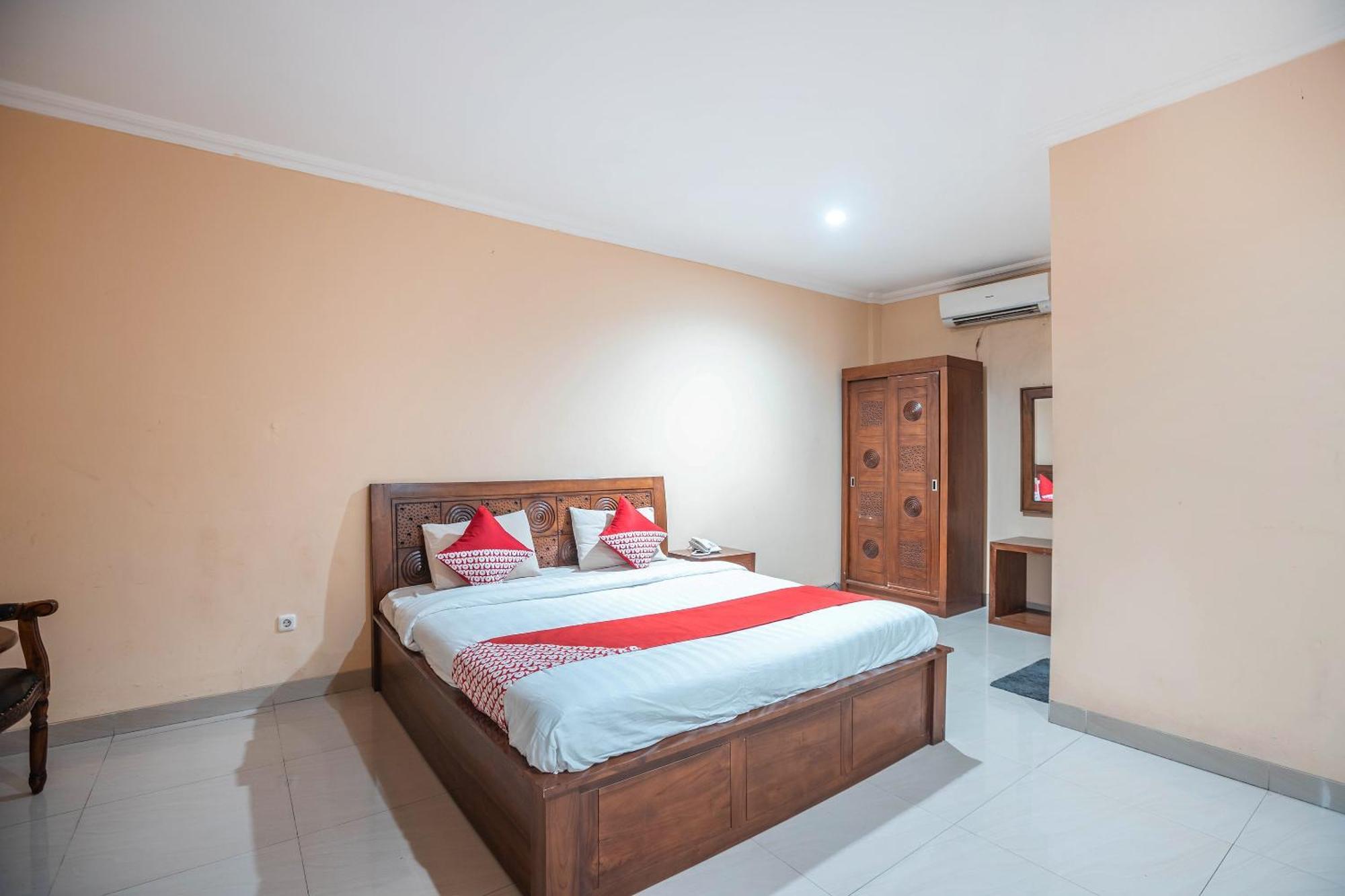 Super Oyo 686 Bunga Karang Hotel Bekasi Ngoại thất bức ảnh