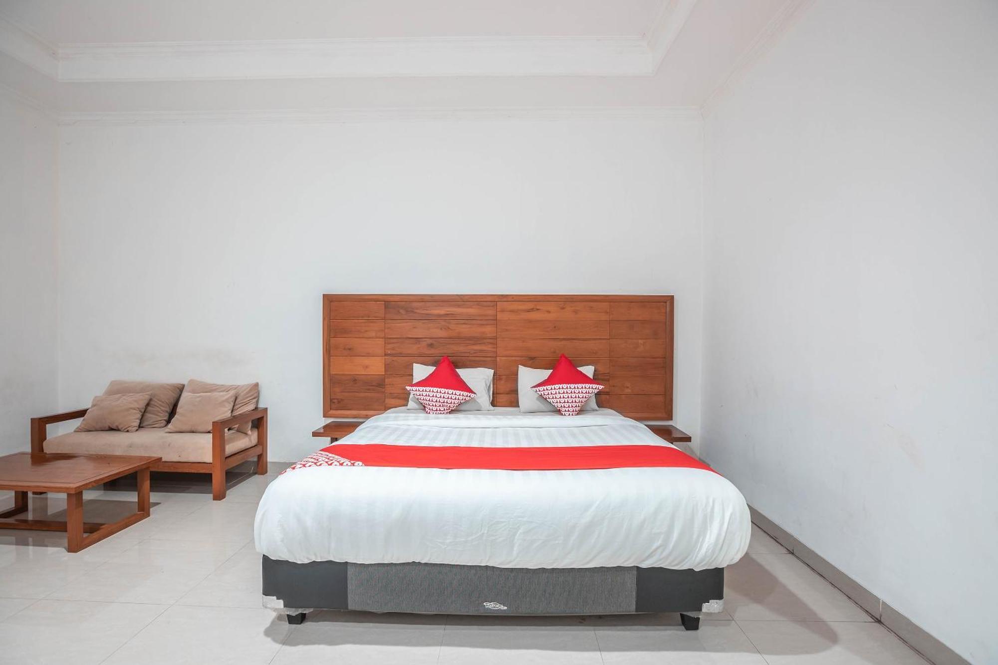 Super Oyo 686 Bunga Karang Hotel Bekasi Ngoại thất bức ảnh