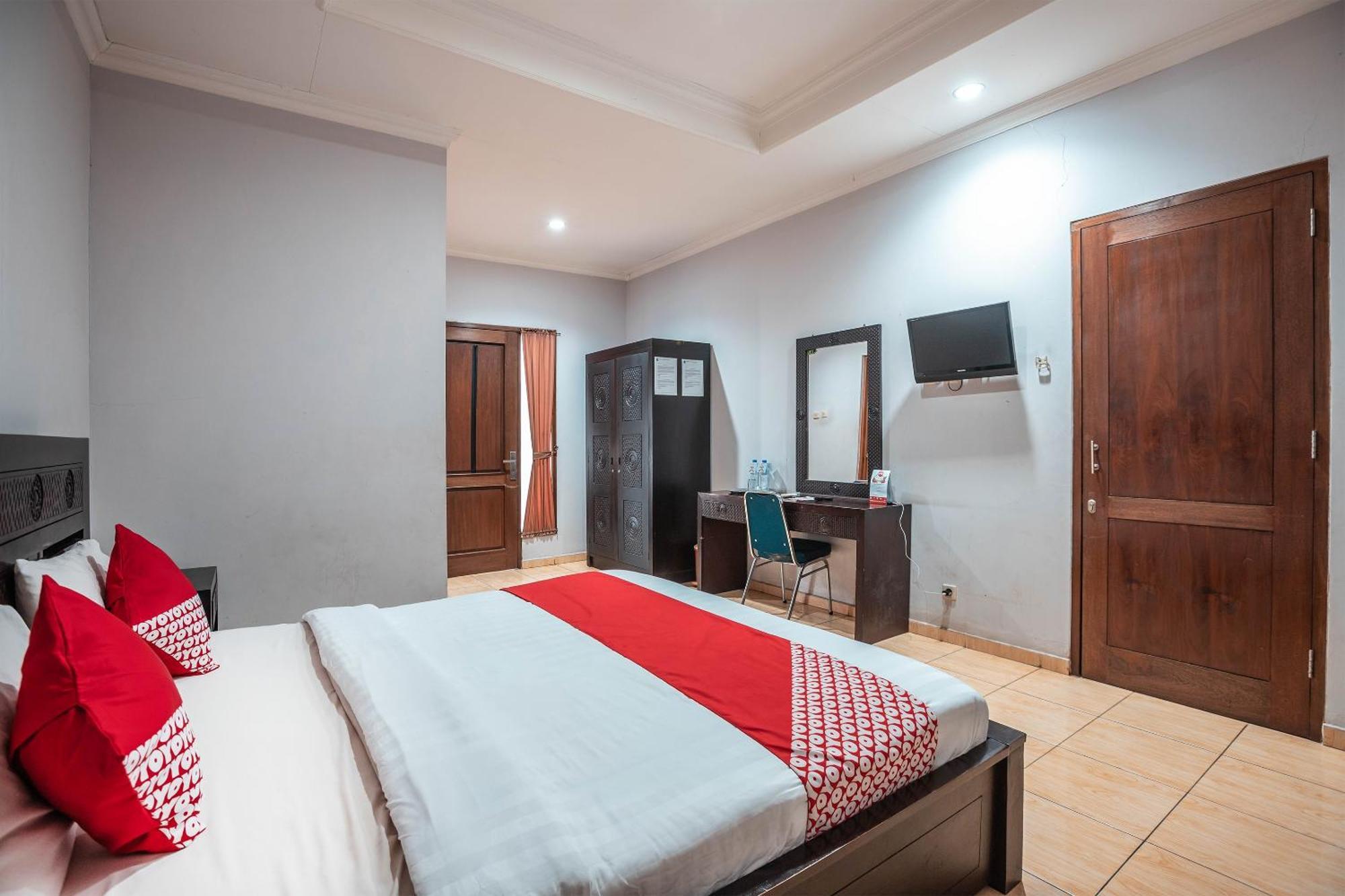 Super Oyo 686 Bunga Karang Hotel Bekasi Ngoại thất bức ảnh