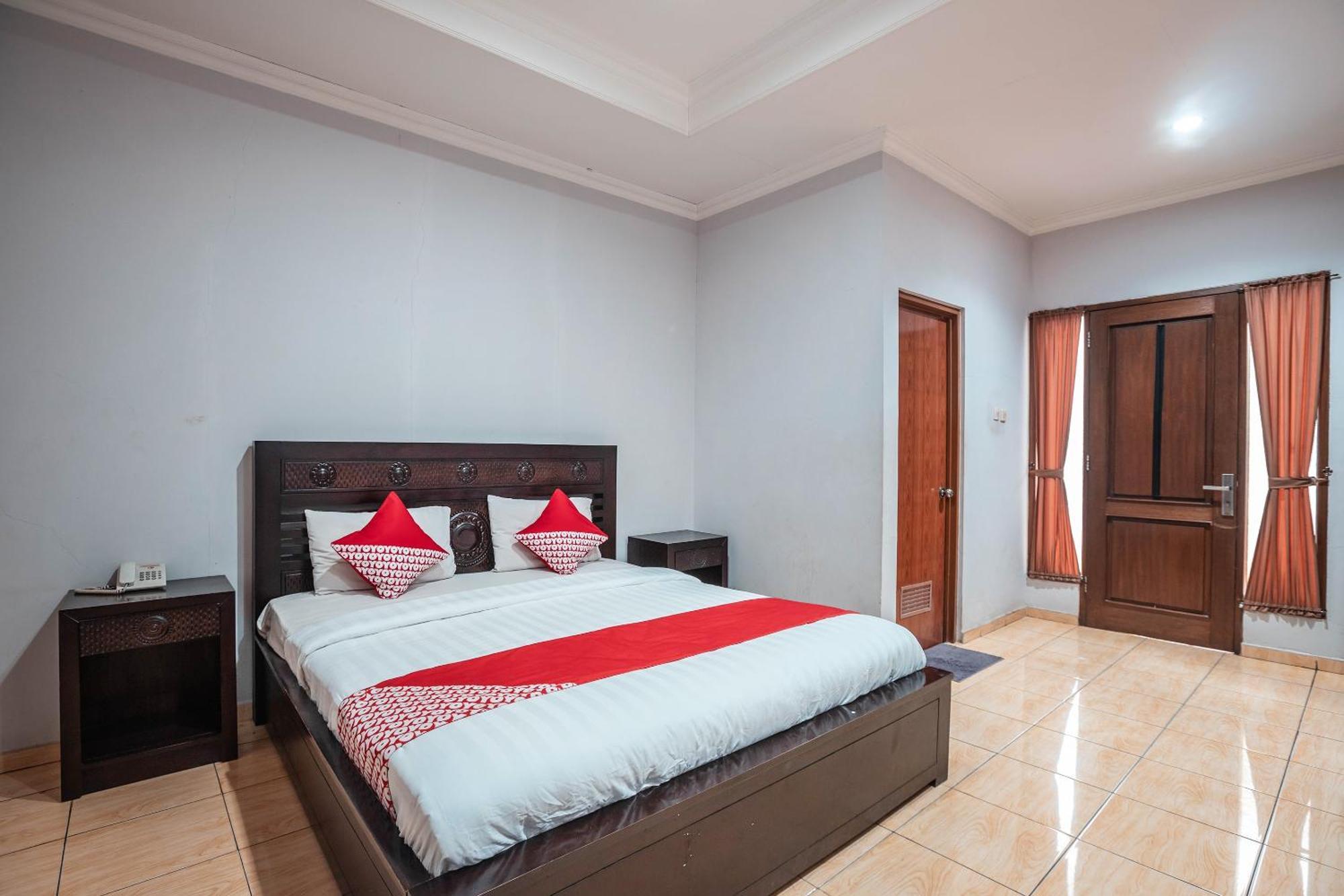 Super Oyo 686 Bunga Karang Hotel Bekasi Ngoại thất bức ảnh