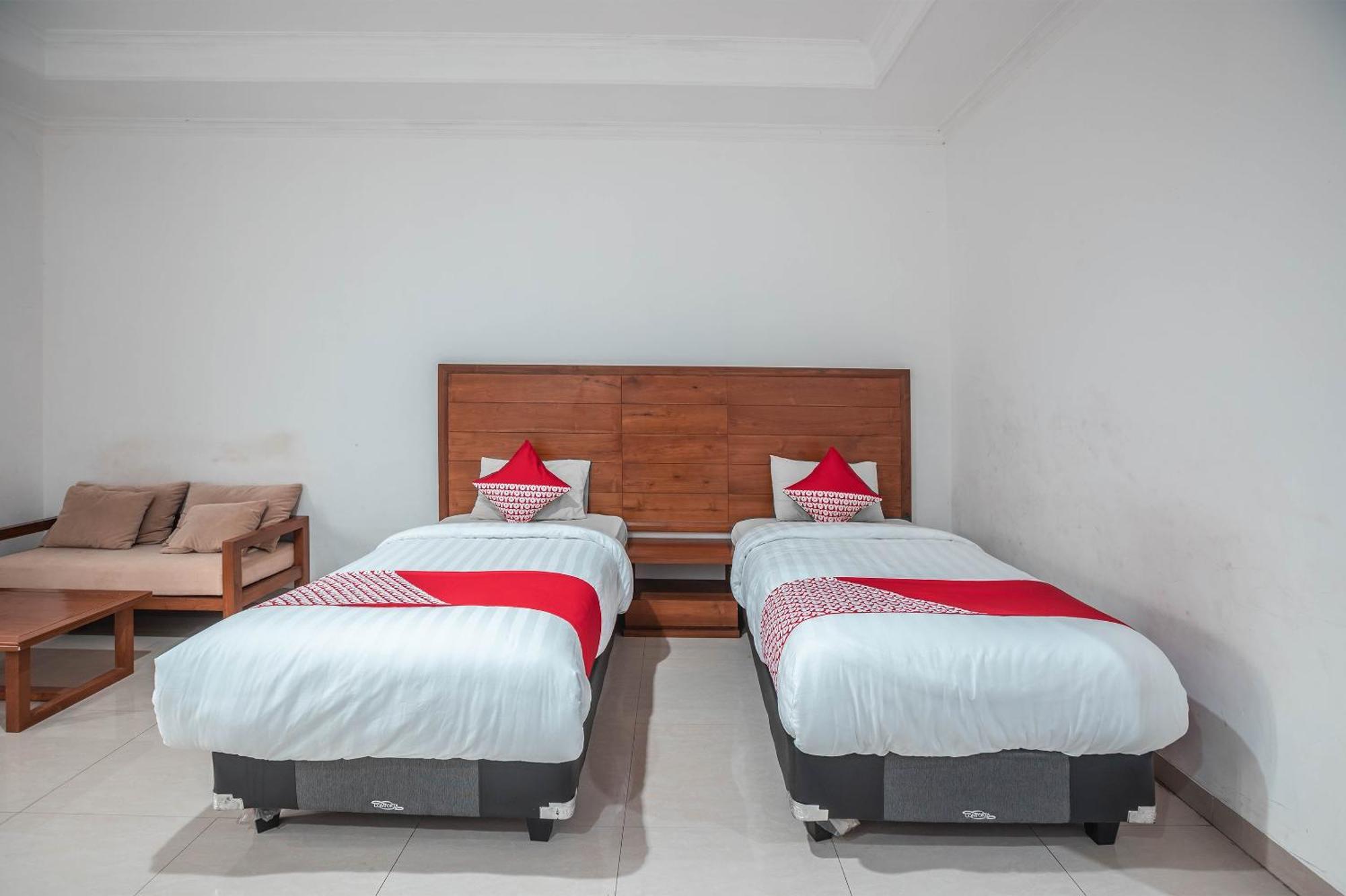 Super Oyo 686 Bunga Karang Hotel Bekasi Ngoại thất bức ảnh