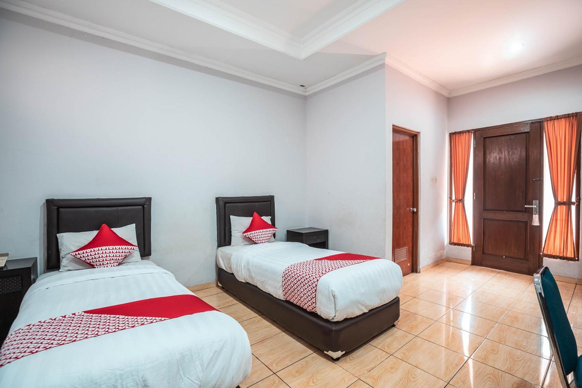 Super Oyo 686 Bunga Karang Hotel Bekasi Ngoại thất bức ảnh
